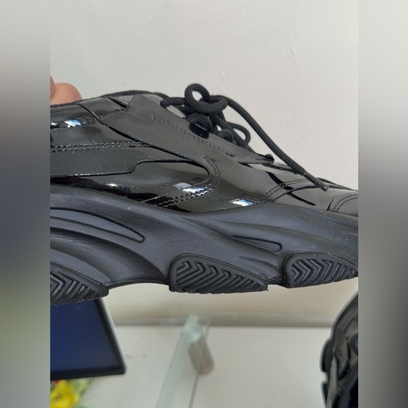 Steve Madden women’s possession black sneakers. Size 12M. - Picture 5 of 9